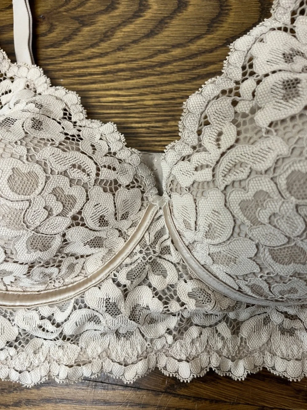 Maidenform Lace Overlay Lightly Padded Bra Bundle - Size 34D